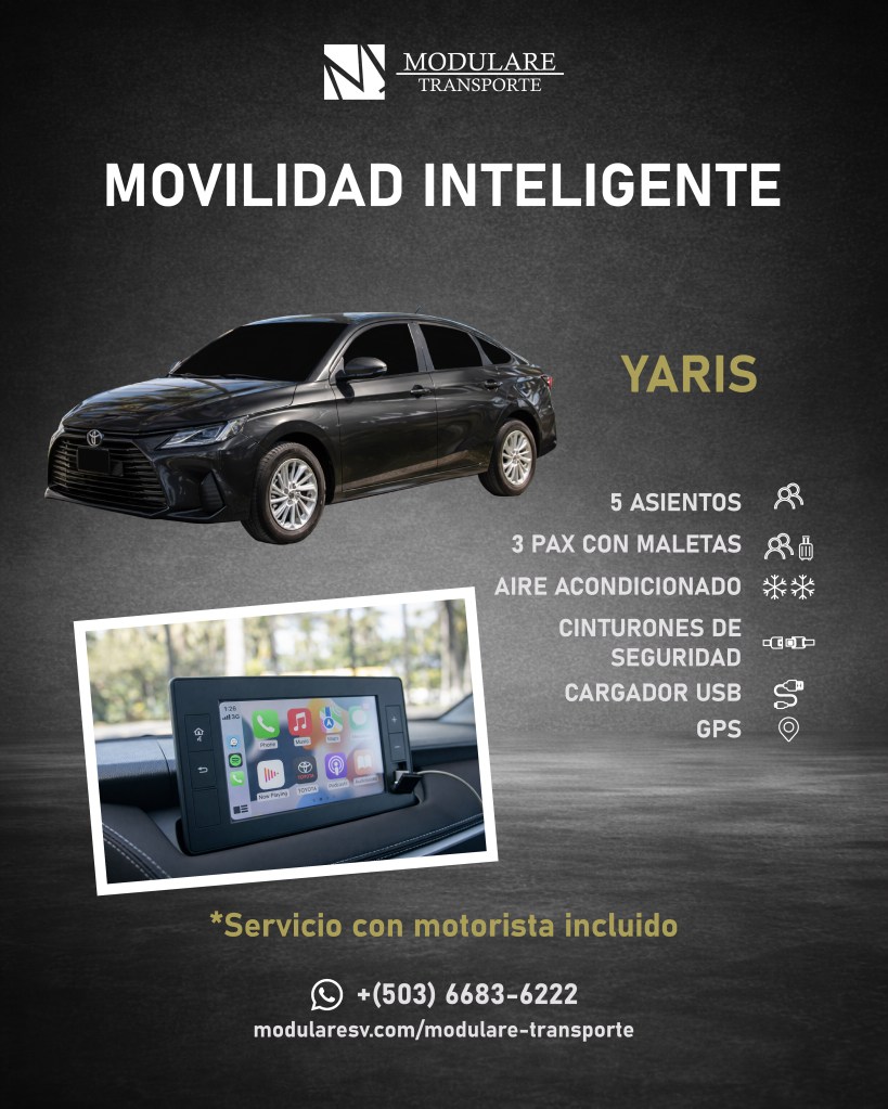 Pantalla multimedia de Toyota Yaris con conectividad y sistema de navegación en servicio de transporte urbano de Modulare Transporte.